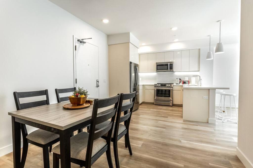 Cozy Apartment Unit With Great Amenities At Ktown Los Angeles Esterno foto