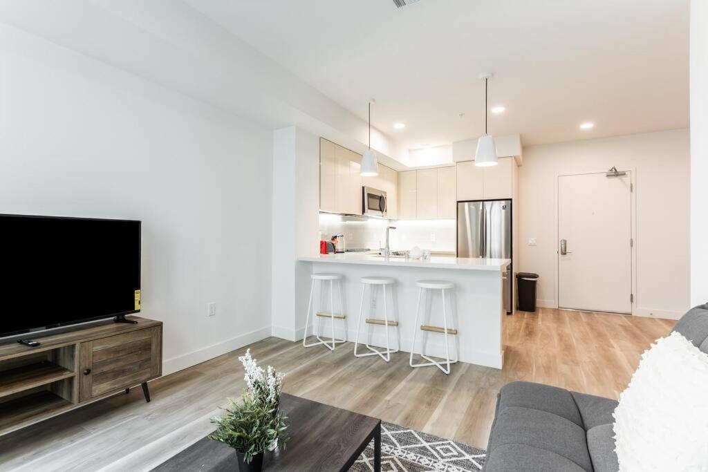 Cozy Apartment Unit With Great Amenities At Ktown Los Angeles Esterno foto